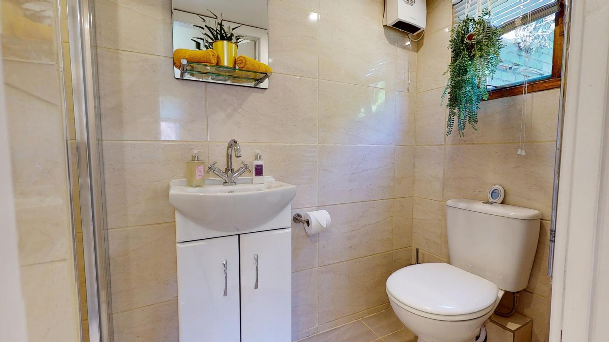 Cosy 1 Bed Garden Lodge Close To Nottingham City Centre - Free Parking & Wifi Eksteriør billede